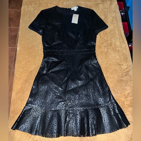 Michael Kors Black Dress A-Line Eyelet Trim Short Sleeve Crew Neck Size 4 - Picture 6 of 14